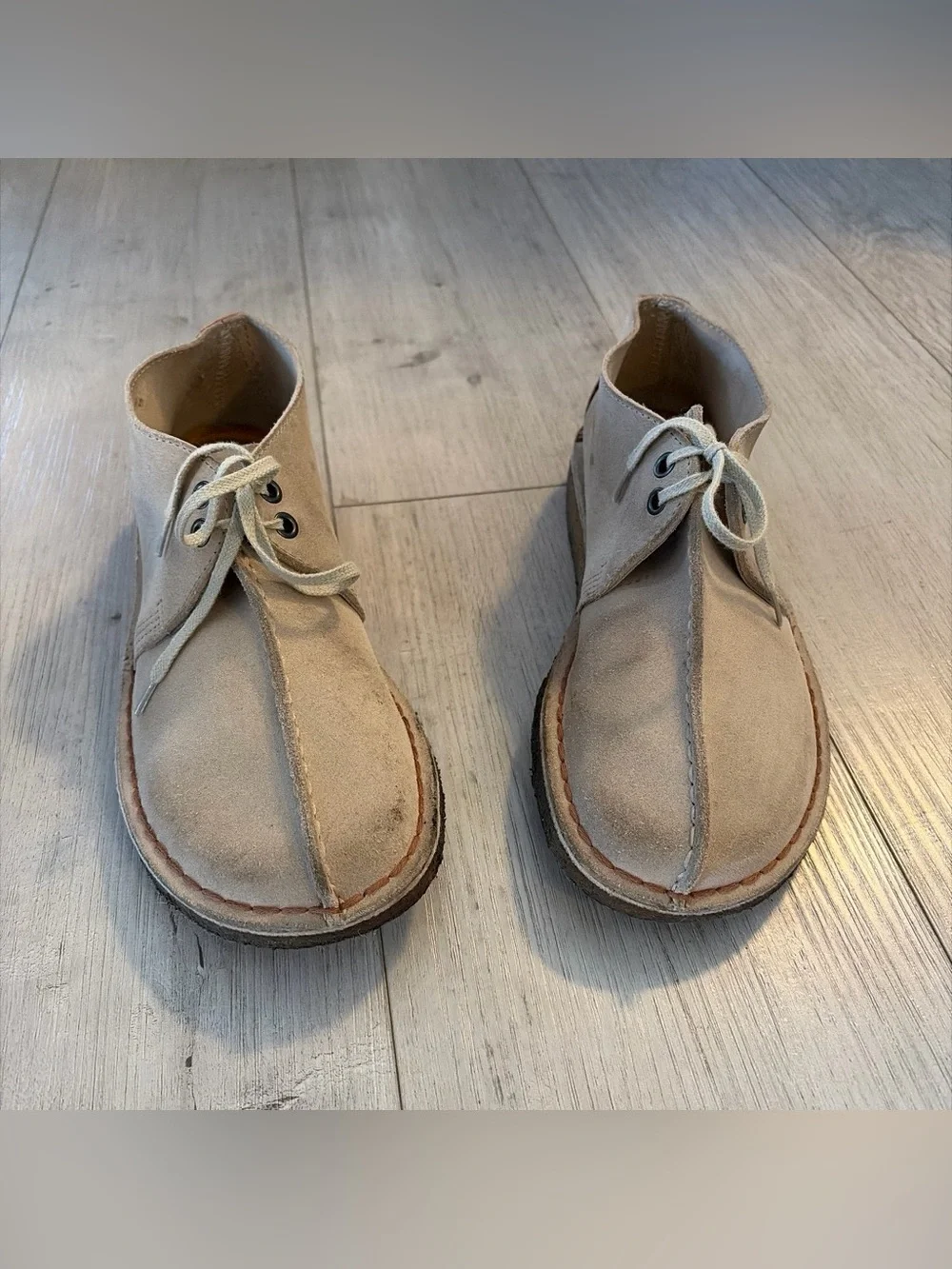 Clarks Originals Desert Trek in light taupe suede